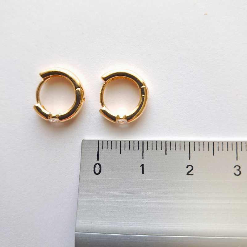 Boucles d’Oreilles Cercle d’Or – L’Éclat Subtil Qui Fait Toute la Différence