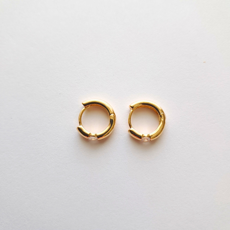 Boucles d’Oreilles Cercle d’Or – L’Éclat Subtil Qui Fait Toute la Différence
