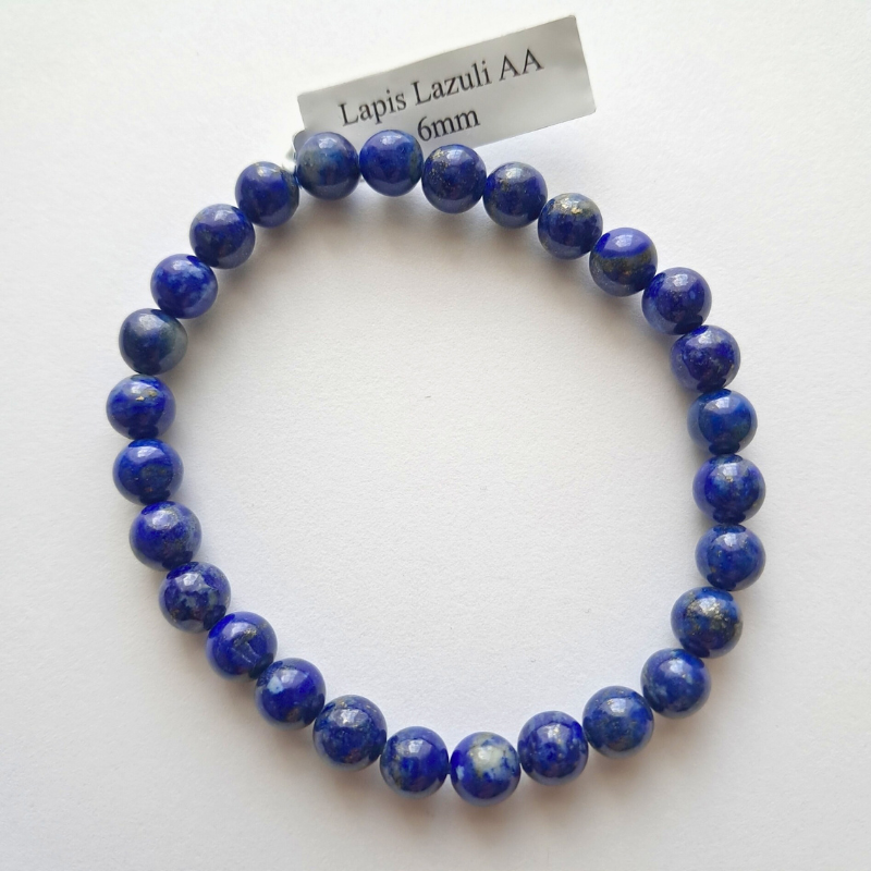 Bracelet Lapis Lazuli – Le Pouvoir du Bleu Profond à Votre Poignet