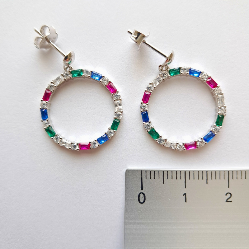 Boucles d'Oreilles Cercle Arc-en-Ciel – L’Énergie des Couleurs à Vos Oreilles