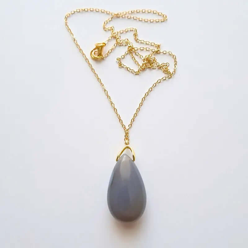 Pendentif Goutte en Agate Botswana – Élégance Naturelle, Calme Intérieur Assuré C mon shopping™