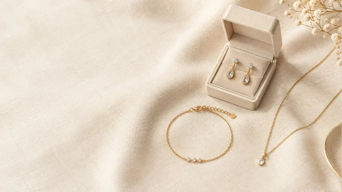 Bijoux fantaisie présentés dans un écrin prêt à offrir