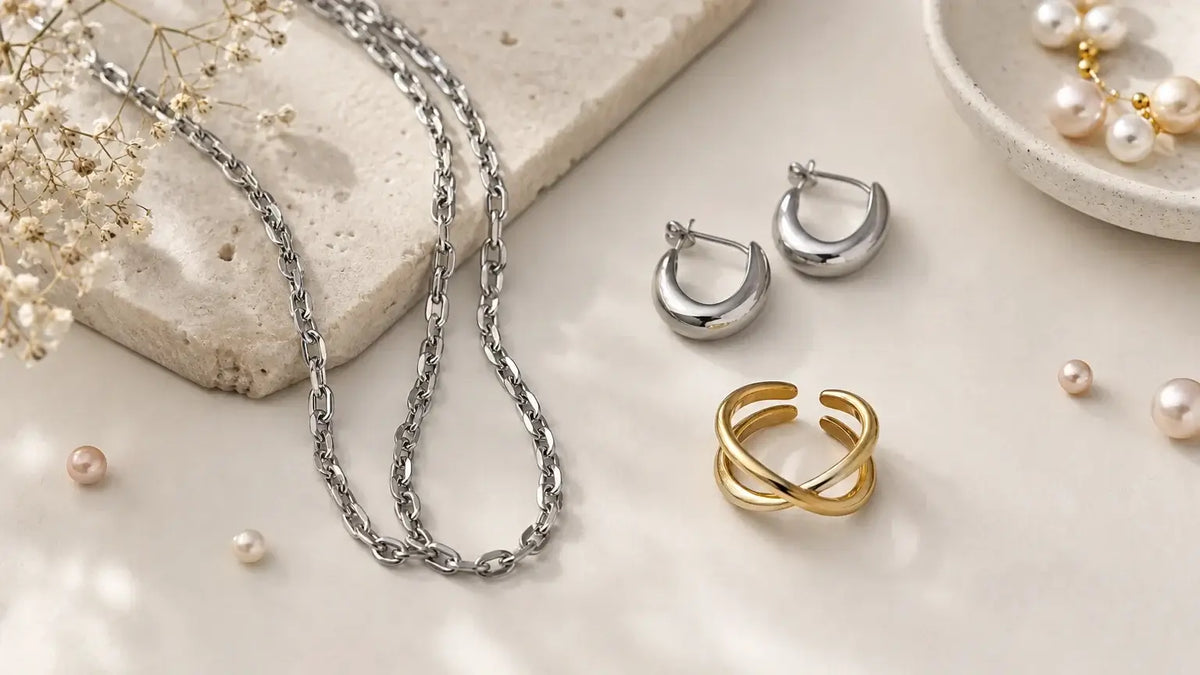 Bijoux fantaisie de styles et matières différents