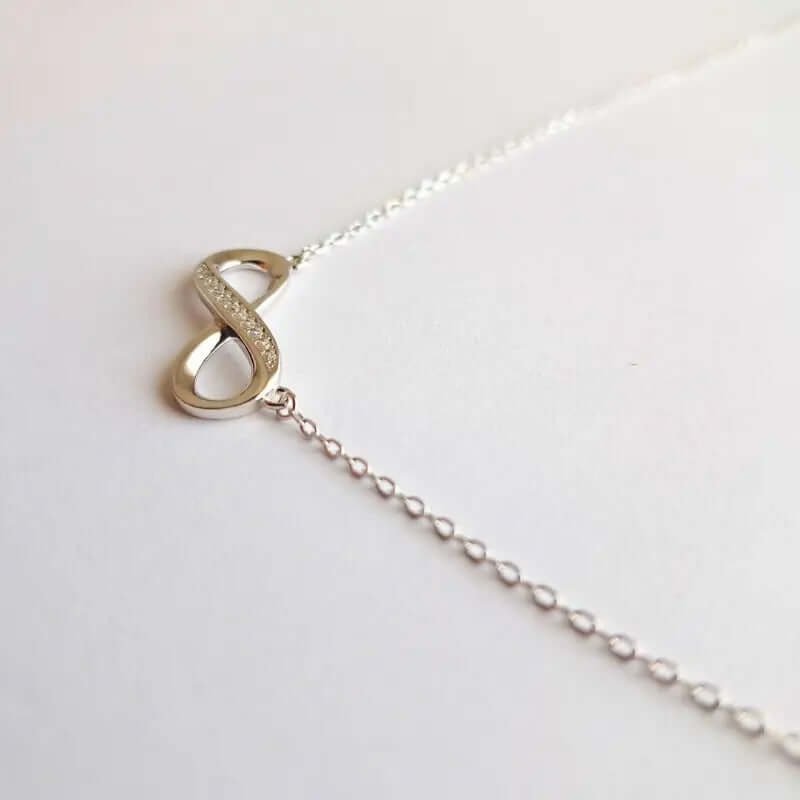 Collier Infini en Argent 925 – L'Élégance Éternelle à Fleur de Peau C mon shopping™
