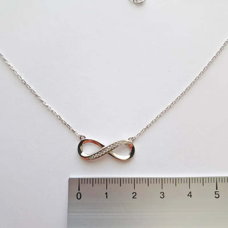 Collier Infini en Argent 925 – L'Élégance Éternelle à Fleur de Peau C mon shopping™
