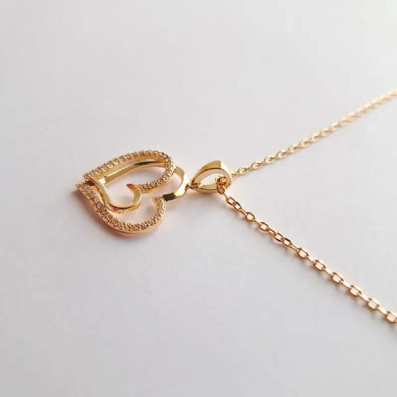 Collier Cœurs Fusionnés – Élégance Intemporelle en Plaqué Or C mon shopping™