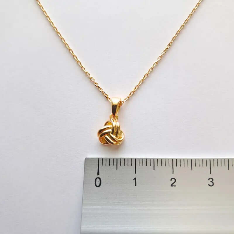 Collier Plaqué Or – Le Nœud Élégant, Symbole d’Union et d’Harmonie C mon shopping™
