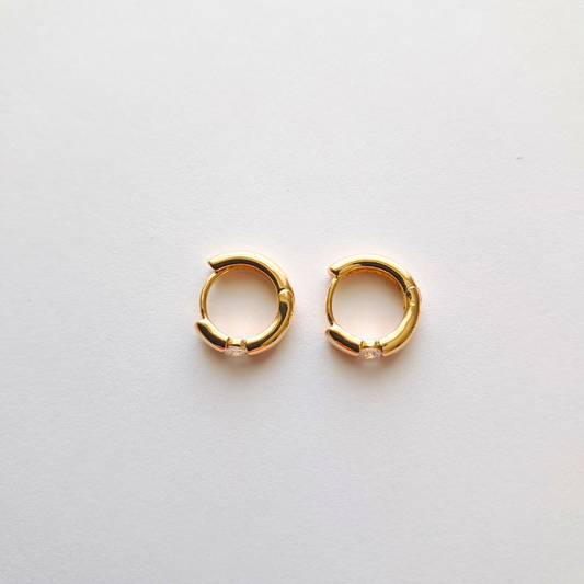 Boucles d’Oreilles Cercle d’Or – L’Éclat Subtil Qui Fait Toute la Différence