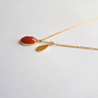 Collier femme jaspe rouge facetté en acier doré 45 cm