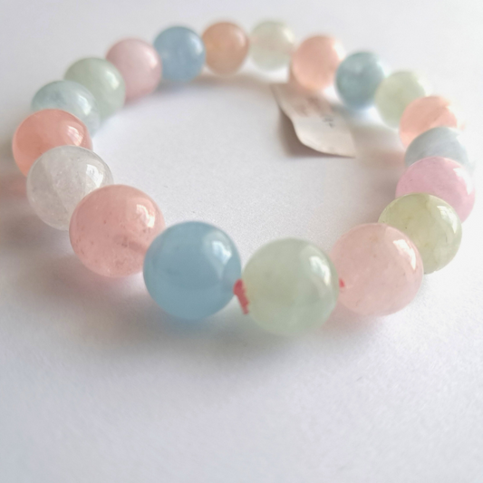 Bracelet Béryls – L’Essence du Calme et de la Féminité au Poignet