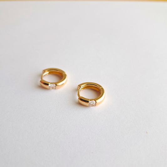 Boucles d’Oreilles Cercle d’Or – L’Éclat Subtil Qui Fait Toute la Différence