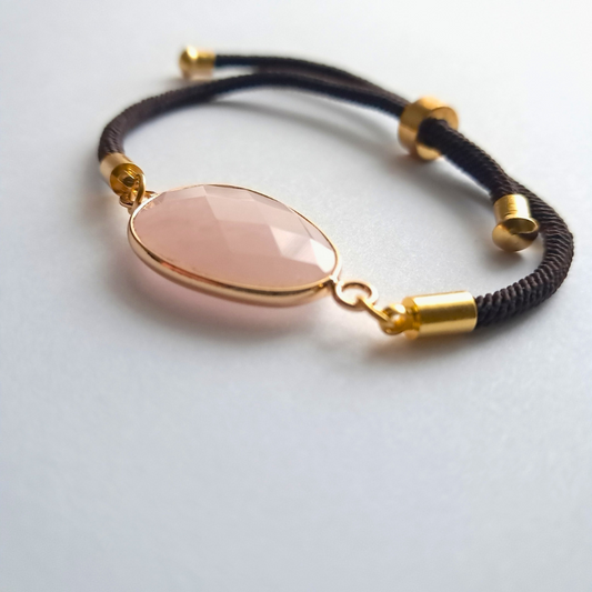 Bracelet Cordon Quartz Rose – Amour et Douceur au Quotidien