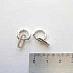 Mini créoles femme avec pendants ovales pavés d’oxydes en argent 925 rhodié