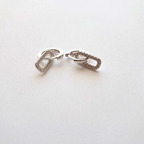 Mini créoles femme avec pendants ovales pavés d’oxydes en argent 925 rhodié