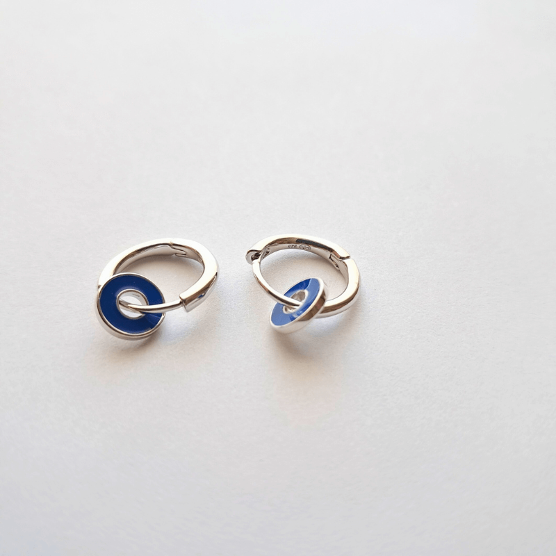 Mini créoles femme en résine bleue et argent 925, boucles d’oreilles modernes et légères