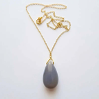 Pendentif Goutte en Agate Botswana – Élégance Naturelle, Calme Intérieur Assuré C mon shopping™