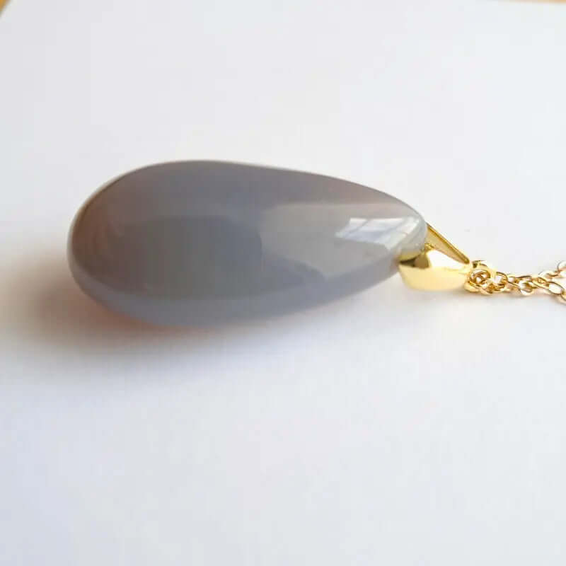 Pendentif Goutte en Agate Botswana – Élégance Naturelle, Calme Intérieur Assuré C mon shopping™