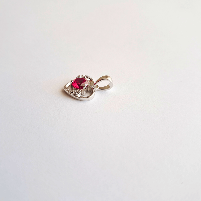 Pendentif en forme de cœur avec rubis rouge pour femme en argent 925