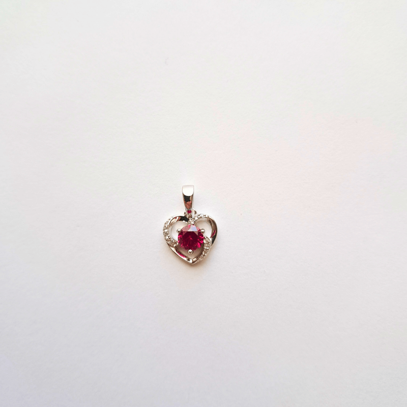 Pendentif en forme de cœur avec rubis rouge pour femme en argent 925